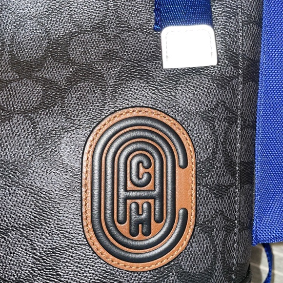 Rivington Backpack In Signature Canvas With Coach Patch - Picture 5 of 11